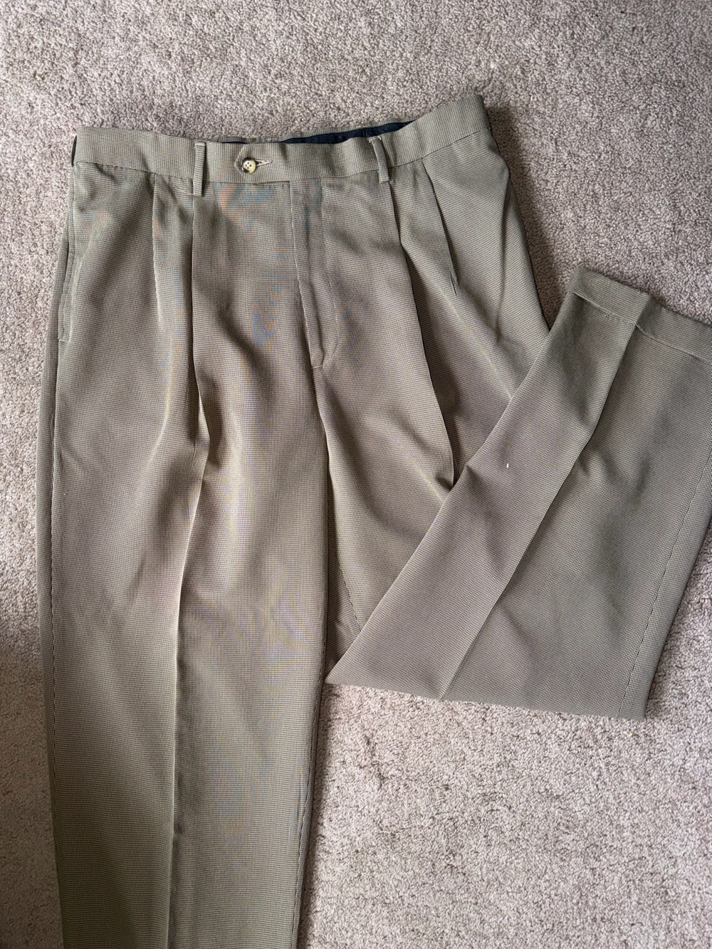 Croft & Barrow Men's Pleated Dress Pants in Light Brown - Classic Tailored Fit